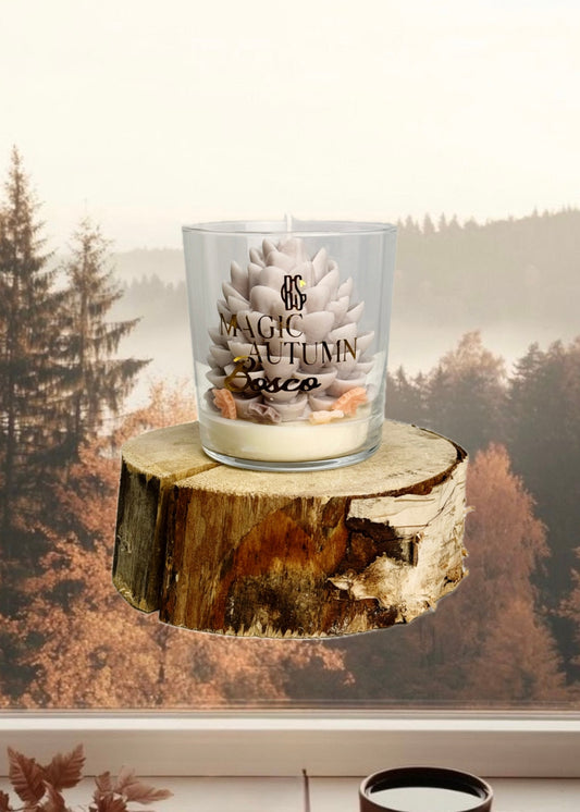 Magic Autumn Bosco – Candela artigianale a forma di pigna, profumo di legno di cedro